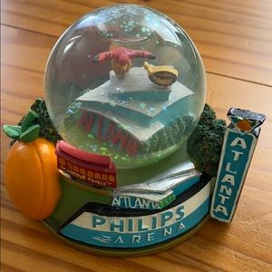 Authentic Philips Arena Snow Globe